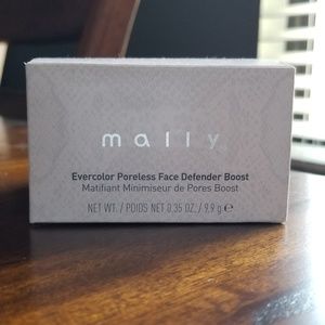 Sephora Makeup - NIB Mally Evercolor Poreless Face Defender Boost Sephora Makeup - NIB Mally Evercolor Poreless Face Defender Boost